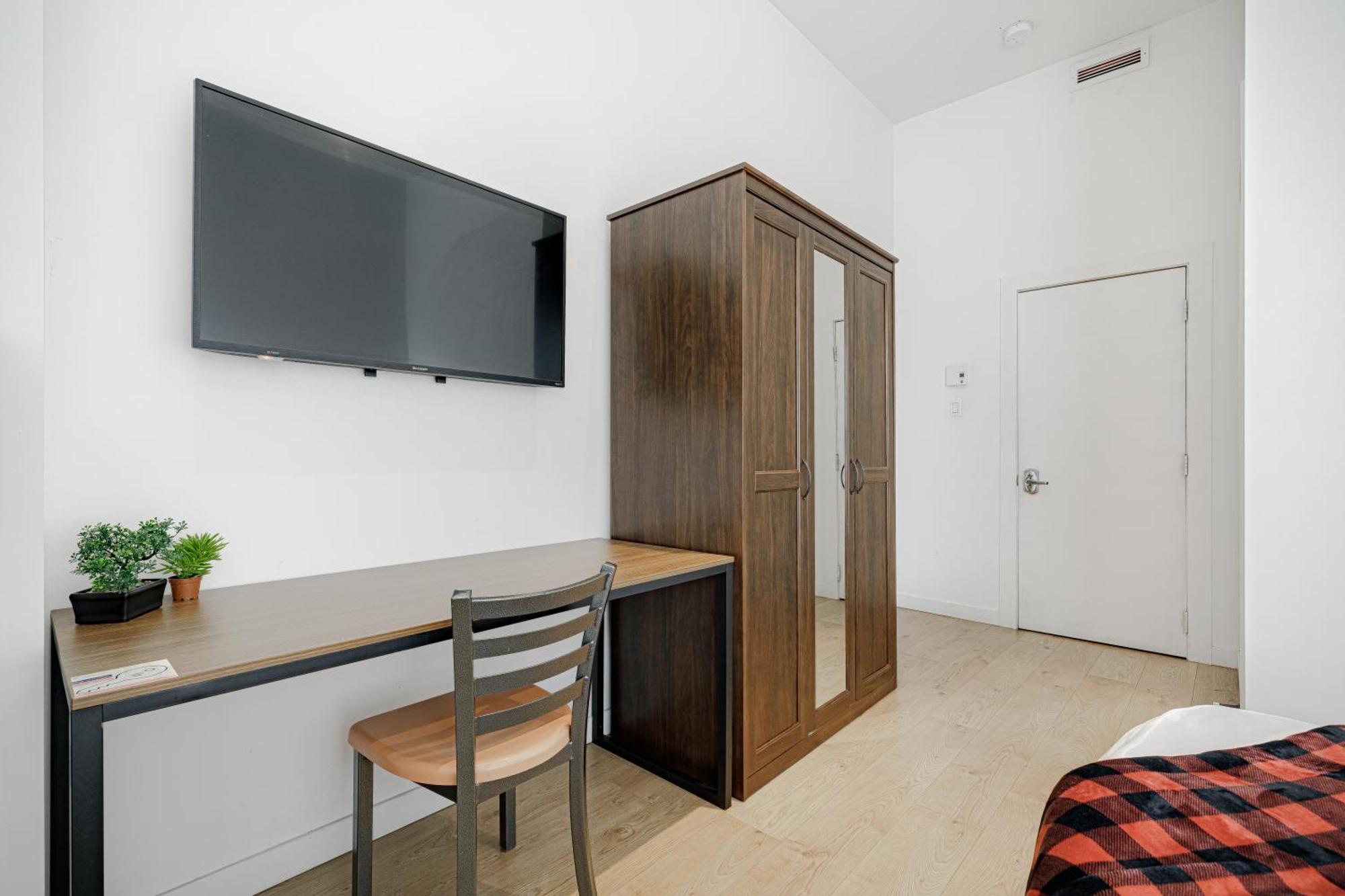 Homa Homestay Hotel By Olympic Stadium Montreal Auberge-Hostel מראה חיצוני תמונה